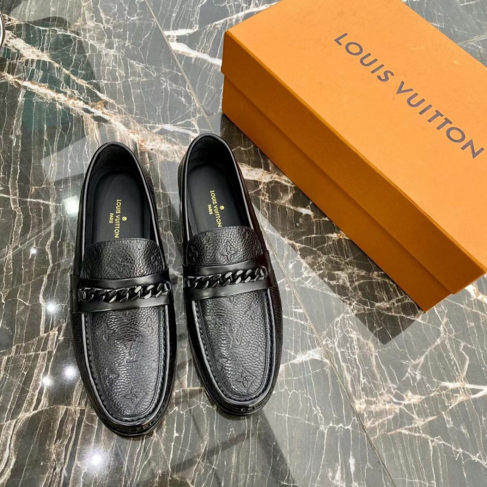 LOUIS VUITTON MOCASSIN NOIR - ShoesPassion - Service Client